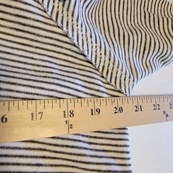 Blue 84 Hoodie Unisex Sz M Vanderbilt University Pullover Gray Raw Hem Kangaroo - Picture 9 of 9